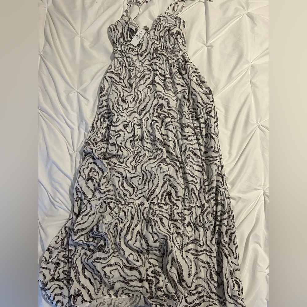 LOFT Black & White Abstract Print Maxi Dress